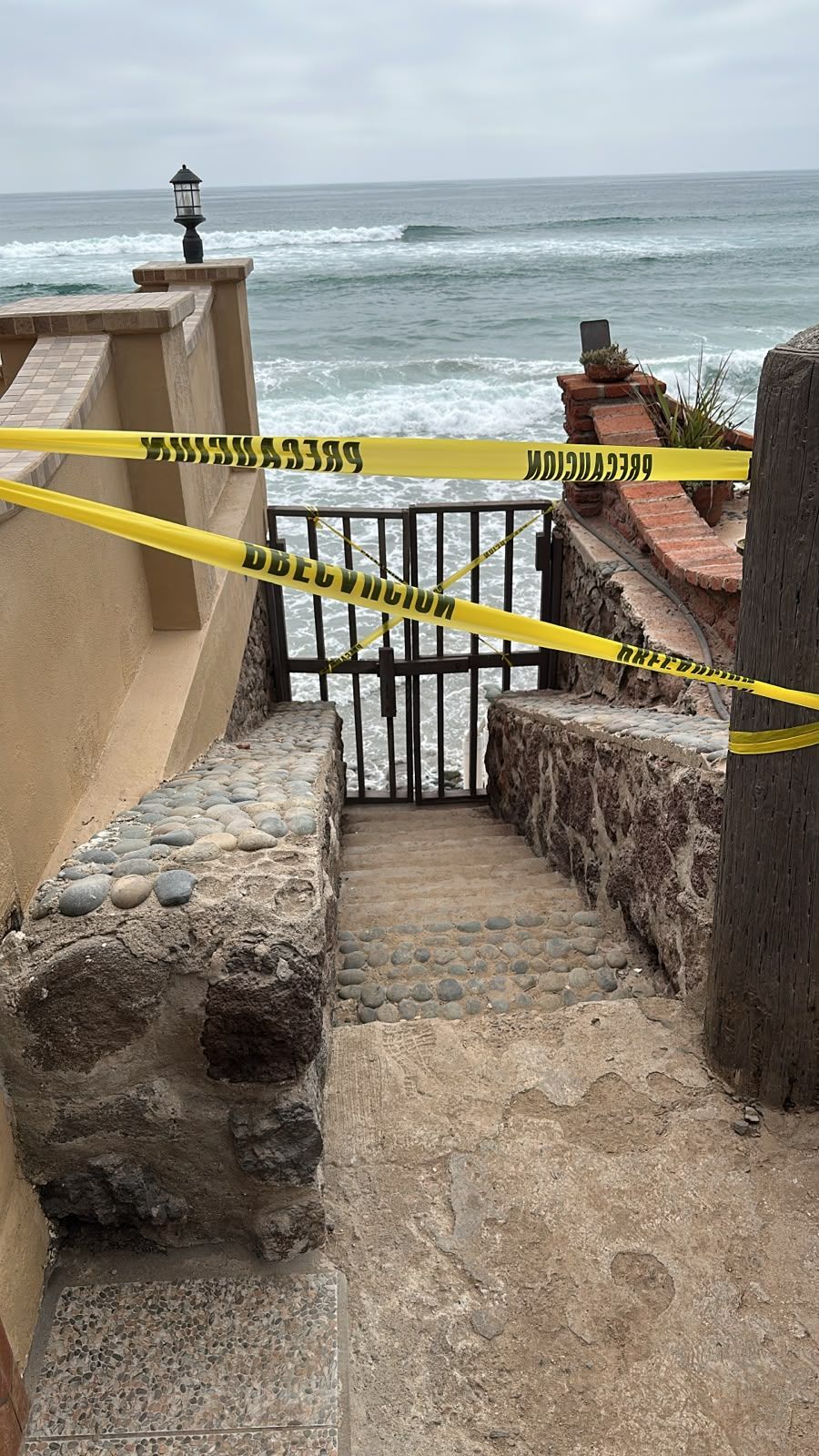 Acceso acordonado entre casas 30 y 31