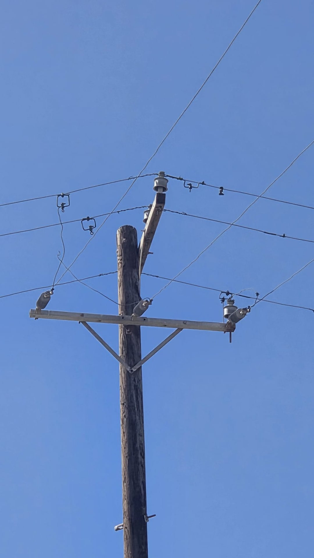 Poste de CFE en Baja del Mar, domingo 18 de octubre